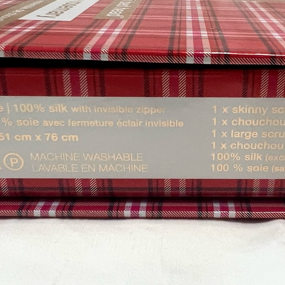 Limited Edition Slip Rosemary Holiday Gift Set — 100% Pure Silk ($135 Value) - Picture 5 of 13